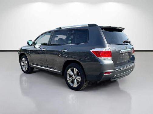Magnetic Gray Metallic 2012 Toyota Highlander Limited