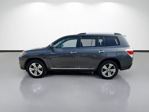 Magnetic Gray Metallic 2012 Toyota Highlander Limited