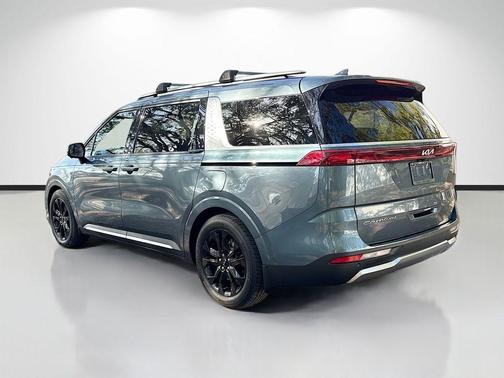 Astra Blue 2022 Kia Carnival SX