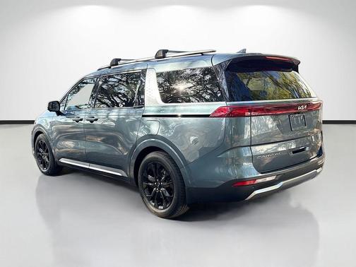 Astra Blue 2022 Kia Carnival SX