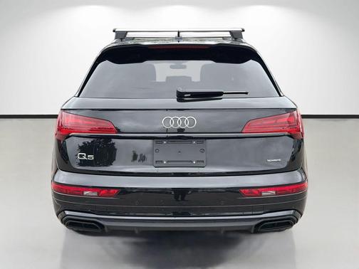 Mythos Black Metallic 2025 Audi Q5 45 S line quattro Premium