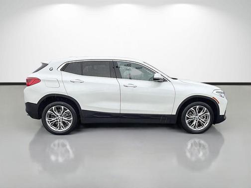Mineral White Metallic 2020 BMW X2 sDrive28i