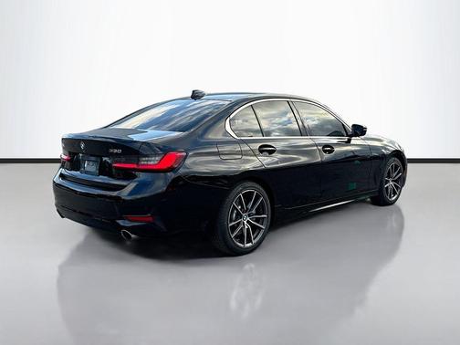 2020 BMW 330 i