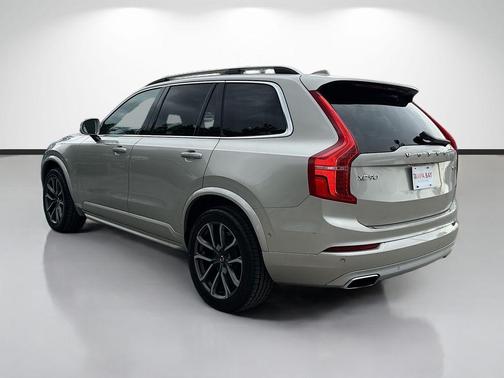 Luminous Sand Metallic 2018 Volvo XC90 T6 Momentum