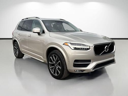 Luminous Sand Metallic 2018 Volvo XC90 T6 Momentum