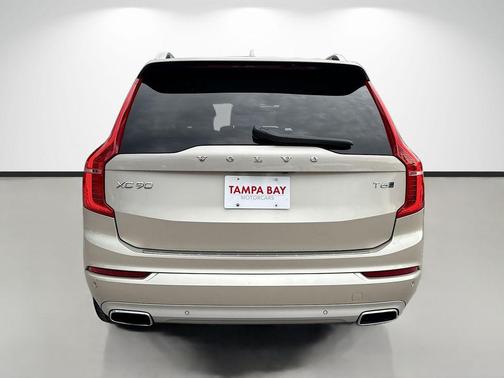 Luminous Sand Metallic 2018 Volvo XC90 T6 Momentum