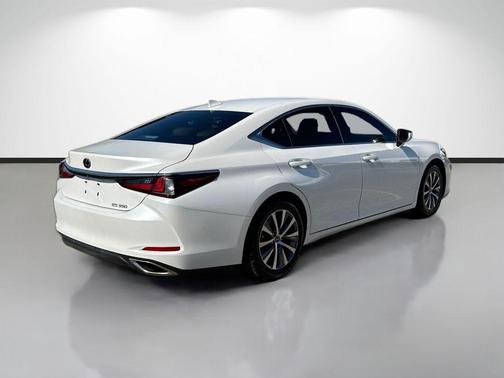 2020 Lexus ES 350 Base