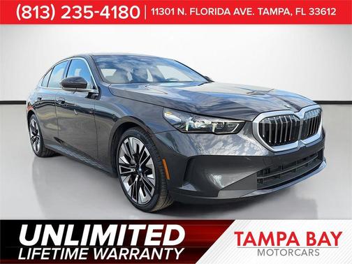 Dark Graphite Metallic 2025 BMW 540 i xDrive
