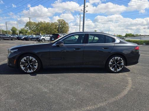 Dark Graphite 2025 BMW 540 i xDrive