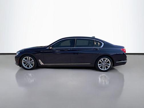 2016 BMW 750 i