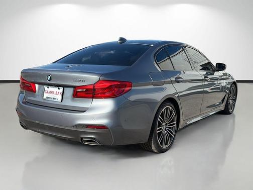 Bluestone Metallic 2019 BMW 530 i