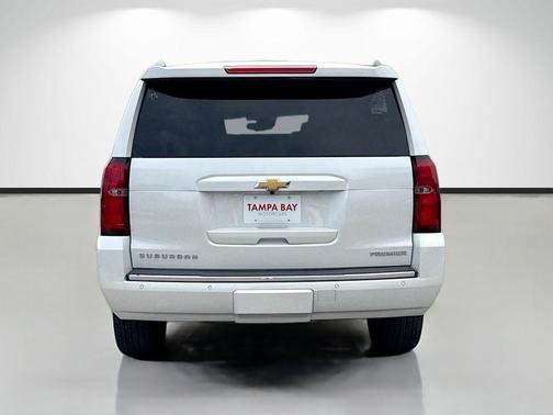 Iridescent Pearl Tricoat 2019 Chevrolet Suburban Premier