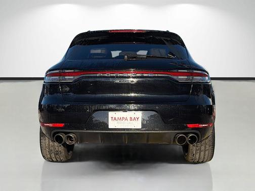 Jet Black Metallic 2020 Porsche Macan S