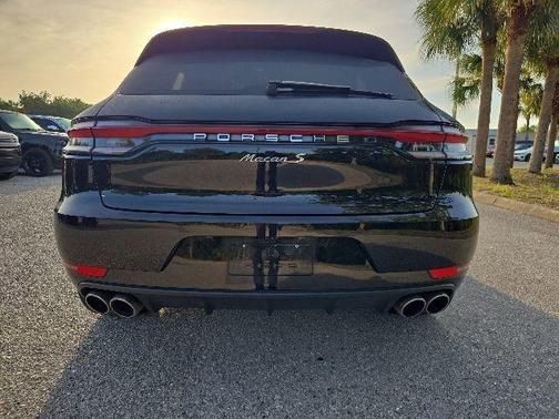 Jet Black Metallic 2020 Porsche Macan S