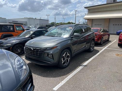 Amazon Gray 2023 Hyundai TUCSON Limited