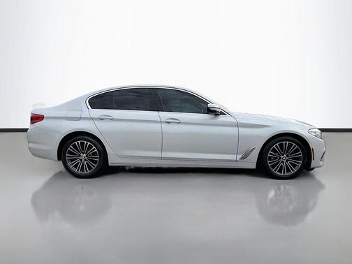 2019 BMW 530 i
