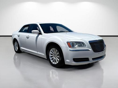 Bright White Clearcoat 2013 Chrysler 300 Base