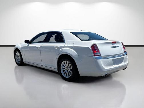Bright White Clearcoat 2013 Chrysler 300 Base