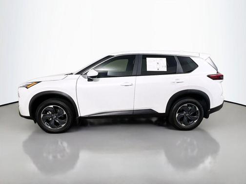 Everest White P 2025 Nissan Rogue SV