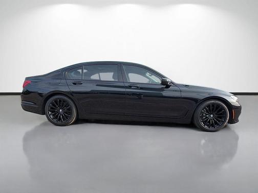 2018 BMW 740 i