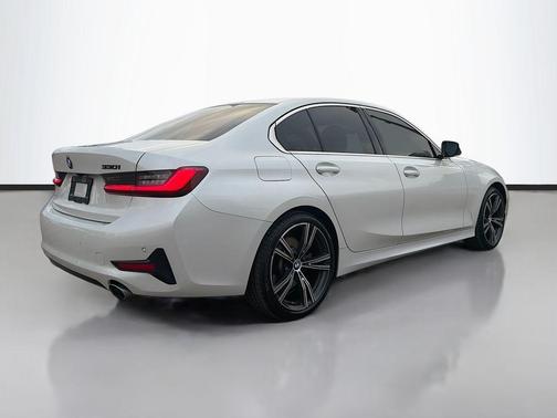 2021 BMW 330 i