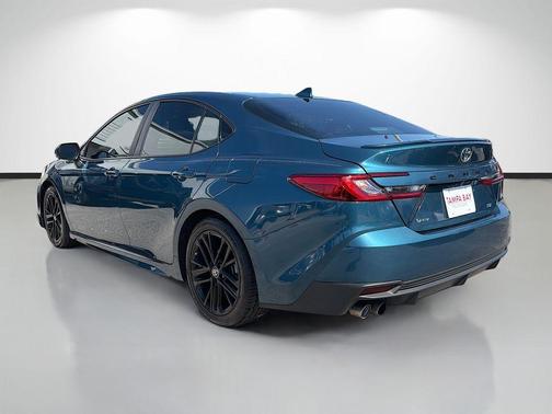 Ocean 2025 Toyota Camry SE