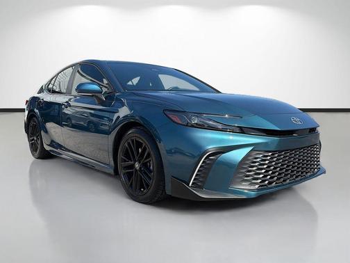 Ocean 2025 Toyota Camry SE