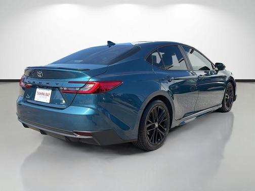 Ocean 2025 Toyota Camry SE