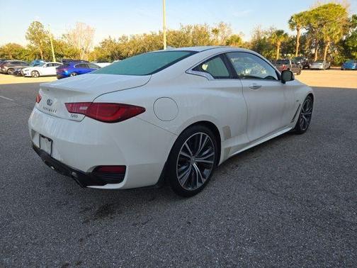 2019 INFINITI Q60 3.0t LUXE