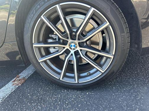 Black Sapphire Metallic 2020 BMW 330 i