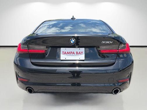 Black Sapphire Metallic 2020 BMW 330 i
