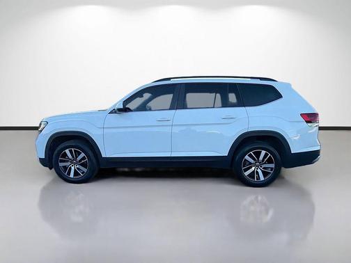Pure White 2023 Volkswagen Atlas 2.0T SE