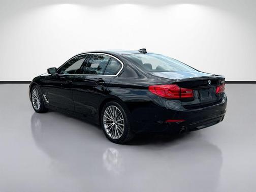 Jet Black 2019 BMW 530 i