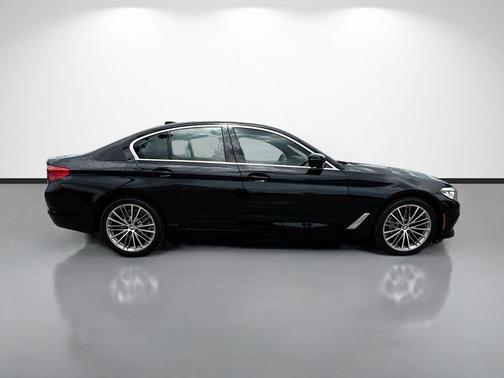 Jet Black 2019 BMW 530 i