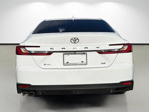 Ice 2025 Toyota Camry SE