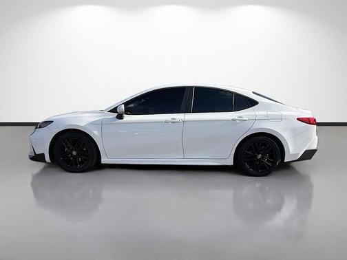 Ice 2025 Toyota Camry SE
