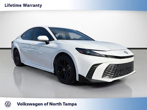 Ice 2025 Toyota Camry SE