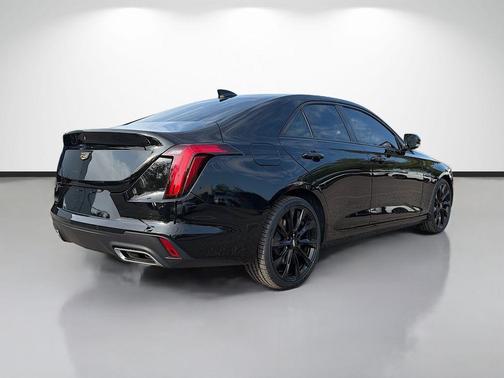2023 Cadillac CT4 Luxury