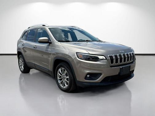 Light Brownstone Pearlcoat 2019 Jeep Cherokee Latitude Plus
