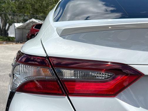 Ice Edge 2024 Toyota Camry SE