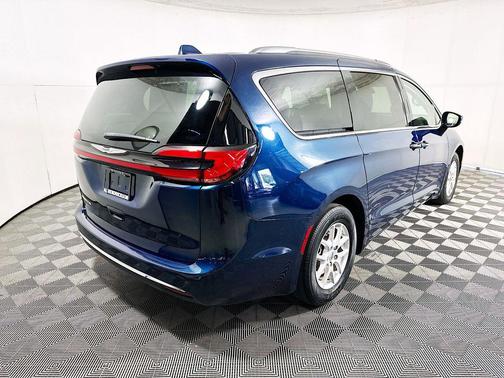2021 Chrysler Pacifica Touring-L