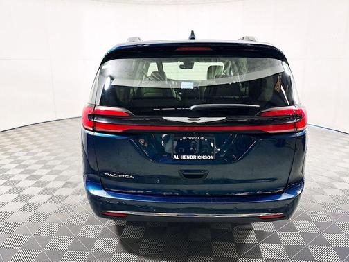 2021 Chrysler Pacifica Touring-L