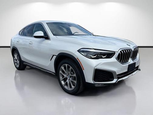 Mineral White Metallic 2021 BMW X6 sDrive40i