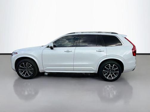 2018 Volvo XC90 T6 Momentum