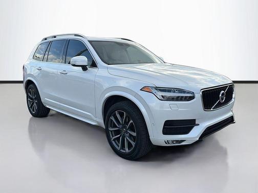 2018 Volvo XC90 T6 Momentum