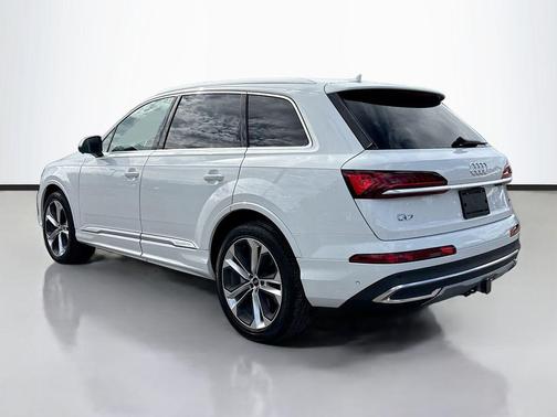 2021 Audi Q7 55 Premium Plus