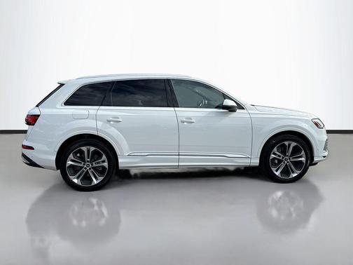 2021 Audi Q7 55 Premium Plus