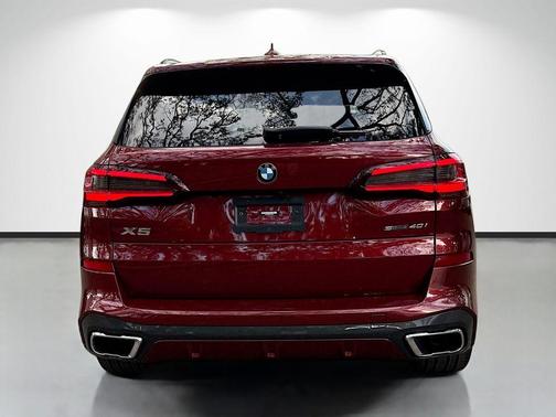 Ruby Red Metallic 2022 BMW X5 sDrive40i