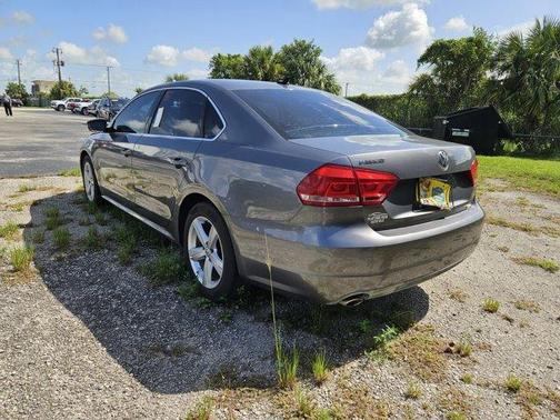 2013 Volkswagen Passat 2.5 SE
