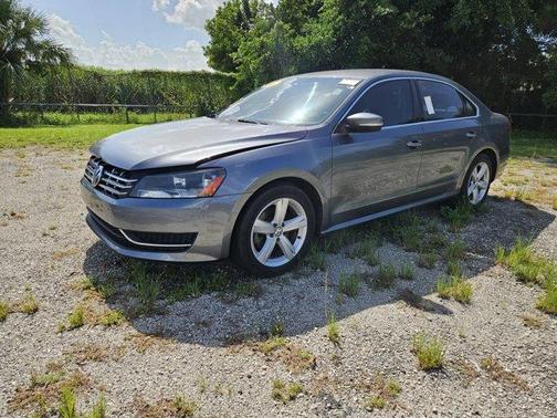 2013 Volkswagen Passat 2.5 SE